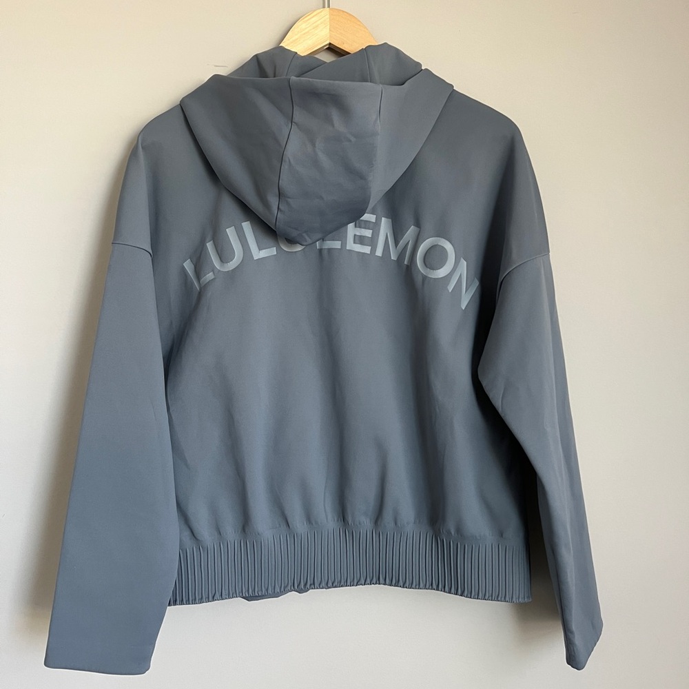 Lululemon Grey Jacket - Shaped Jacket Expression
… - image 1